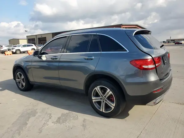 WDC0G4JB0JF296746 2018 MERCEDES-BENZ GLC - Image 2