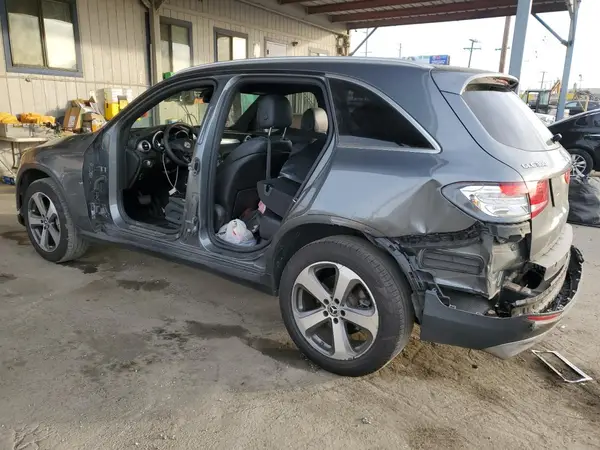 WDC0G4JB0JV034151 2018 MERCEDES-BENZ GLC - Image 2