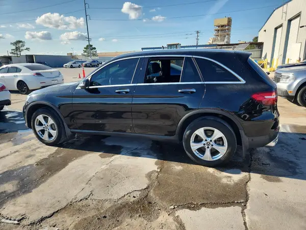 WDC0G4JB0JV039432 2018 MERCEDES-BENZ GLC - Image 2