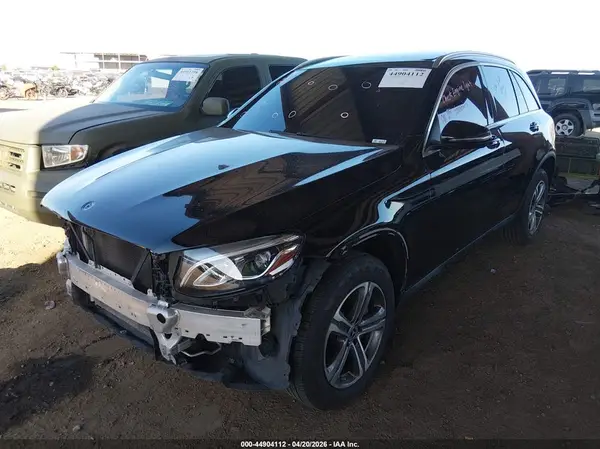 WDC0G4JB0JV052147 2018 MERCEDES-BENZ GLC - Image 2