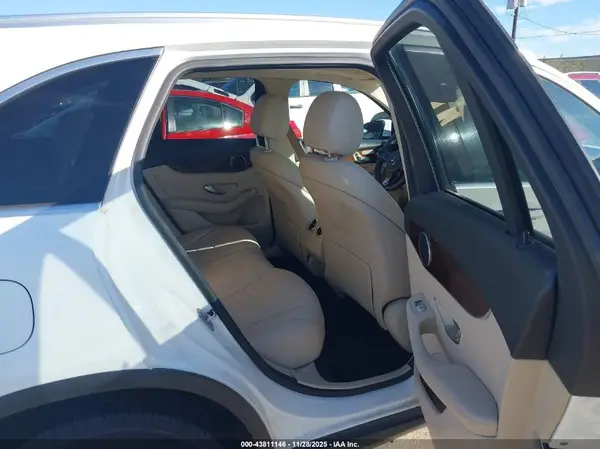WDC0G4JB0JV052200 2018 MERCEDES-BENZ GLC - Image 8