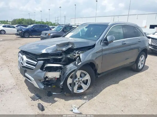 WDC0G4JB0JV066078 2018 MERCEDES-BENZ GLC - Image 2