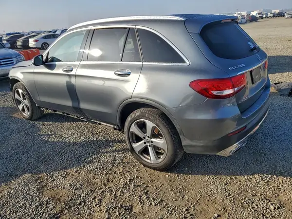 WDC0G4JB0JV068669 2018 MERCEDES-BENZ GLC - Image 2