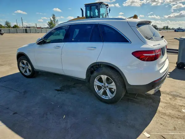 WDC0G4JB0JV076884 2018 MERCEDES-BENZ GLC - Image 2
