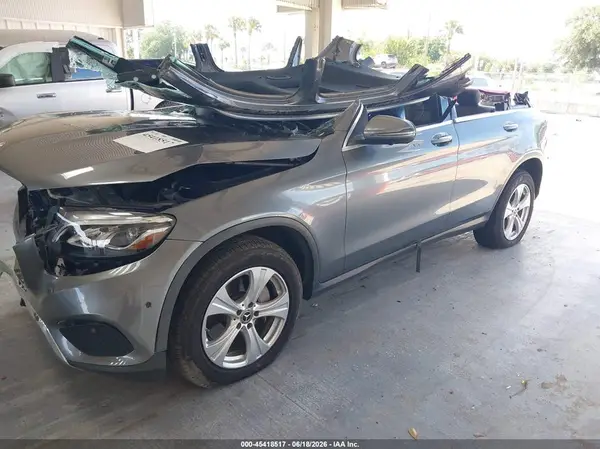 WDC0G4JB0JV080689 2018 MERCEDES-BENZ GLC - Image 2