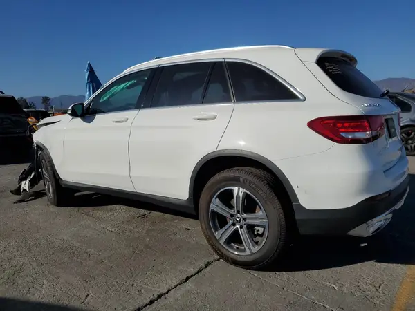 WDC0G4JB0JV081017 2018 MERCEDES-BENZ GLC - Image 2