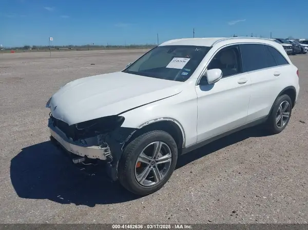 WDC0G4JB0JV091496 2018 MERCEDES-BENZ GLC - Image 2