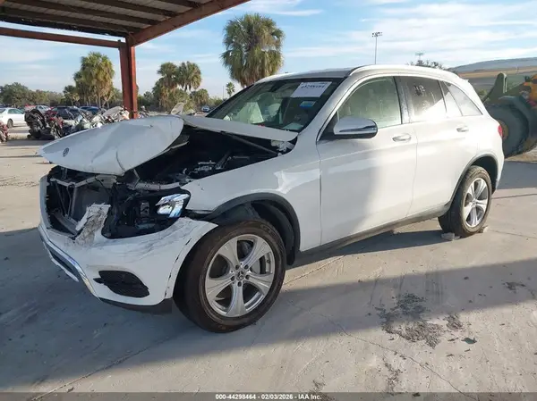 WDC0G4JB0JV092258 2018 MERCEDES-BENZ GLC - Image 2
