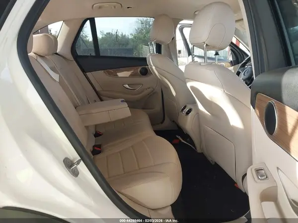 WDC0G4JB0JV092258 2018 MERCEDES-BENZ GLC - Image 8