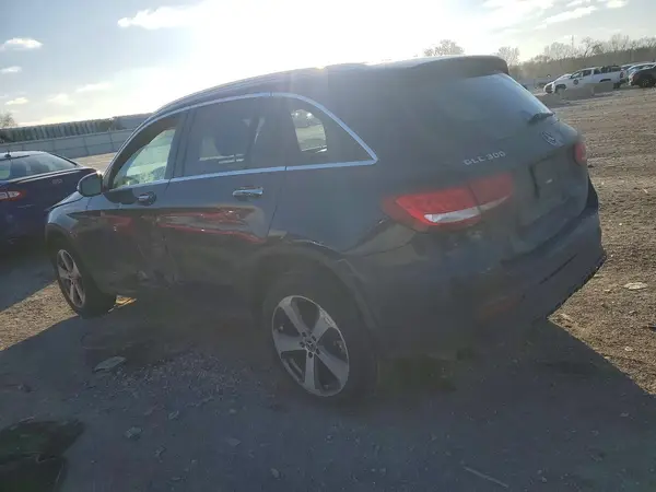 WDC0G4JB0JV097430 2018 MERCEDES-BENZ GLC - Image 2