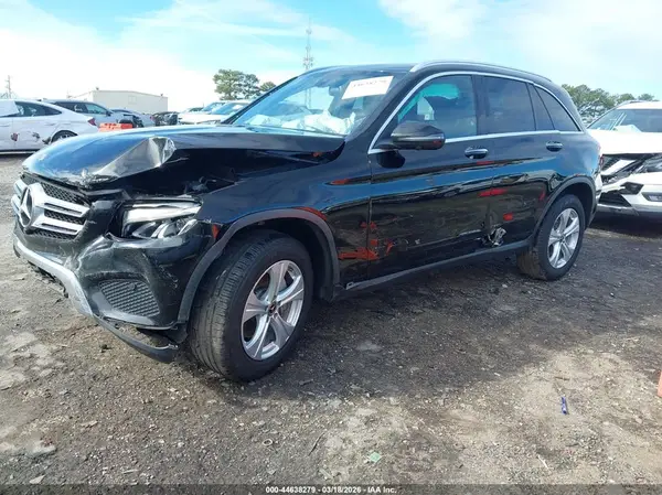 WDC0G4JB0JV101833 2018 MERCEDES-BENZ GLC - Image 2