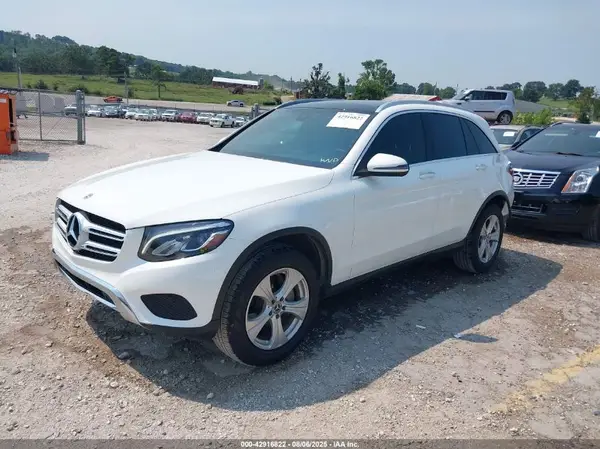 WDC0G4JB0JV108975 2018 MERCEDES-BENZ GLC - Image 2