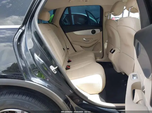 WDC0G4JB0KF587720 2019 MERCEDES-BENZ GLC - Image 8