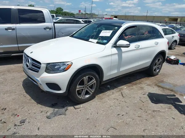 WDC0G4JB0KF613717 2019 MERCEDES-BENZ GLC - Image 2