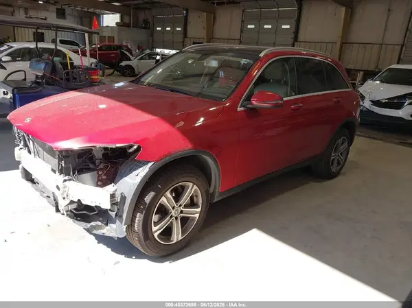 WDC0G4JB0KF641887 2019 MERCEDES-BENZ GLC - Image 2