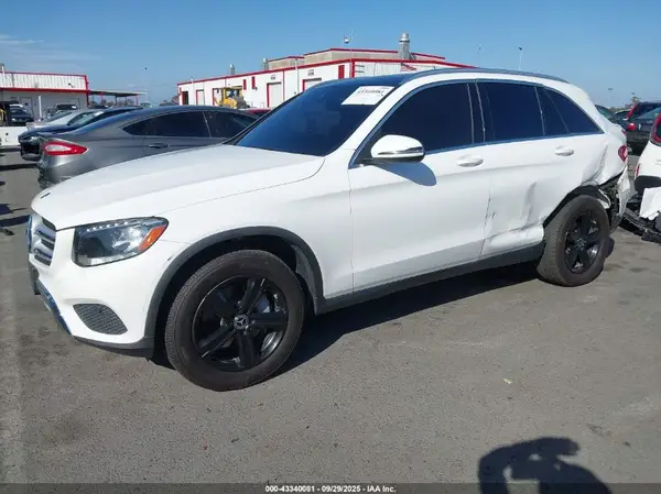 WDC0G4JB0KV117659 2019 MERCEDES-BENZ GLC - Image 2