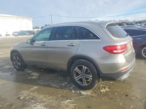 WDC0G4JB0KV131495 2019 MERCEDES-BENZ GLC - Image 2