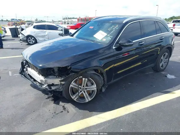 WDC0G4JB0KV132937 2019 MERCEDES-BENZ GLC - Image 2