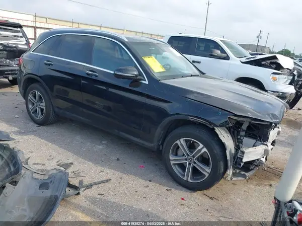 WDC0G4JB0KV135806 2019 MERCEDES-BENZ GLC - Image 1