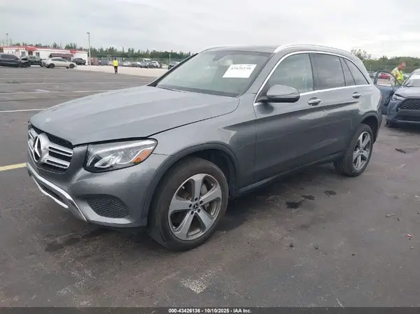 WDC0G4JB0KV151343 2019 MERCEDES-BENZ GLC - Image 2