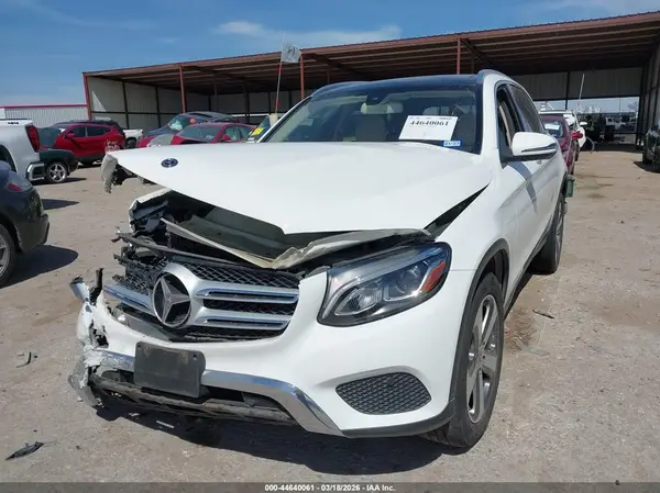 WDC0G4JB0KV163248 2019 MERCEDES-BENZ GLC - Image 2