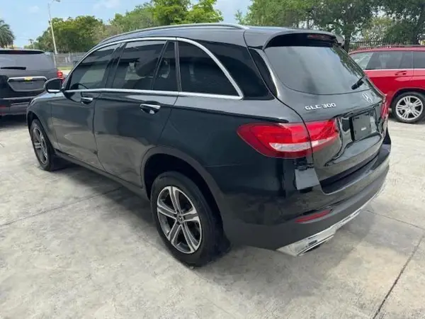 WDC0G4JB0KV167851 2019 MERCEDES-BENZ GLC - Image 2