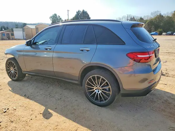 WDC0G4JB0KV169289 2019 MERCEDES-BENZ GLC - Image 2