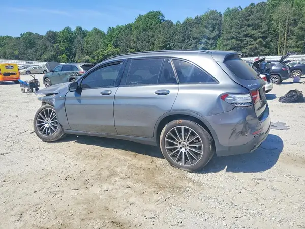 WDC0G4JB0KV169843 2019 MERCEDES-BENZ GLC - Image 2