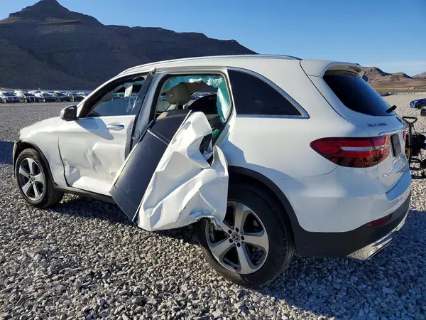 WDC0G4JB0KV175397 2019 MERCEDES-BENZ GLC - Image 2