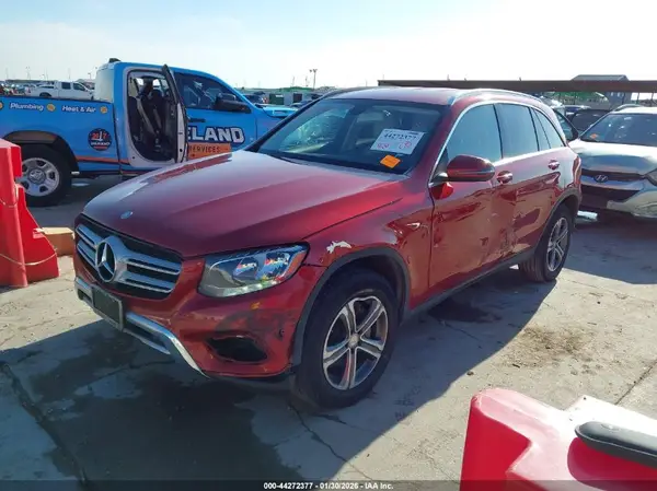 WDC0G4JB1GF005535 2016 MERCEDES-BENZ GLC - Image 2