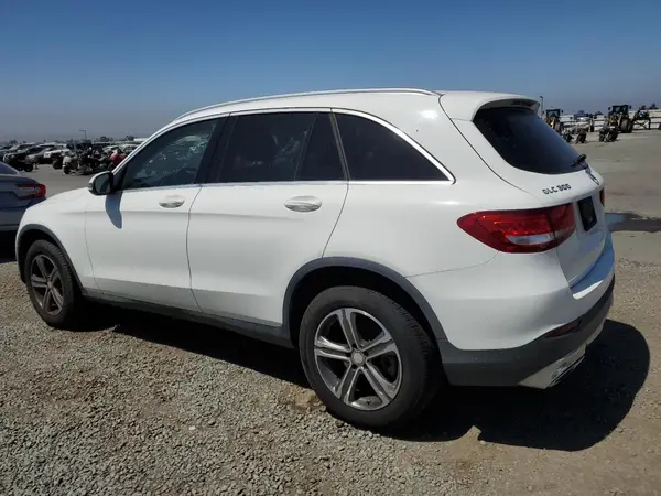 WDC0G4JB1GF019838 2016 MERCEDES-BENZ GLC - Image 2