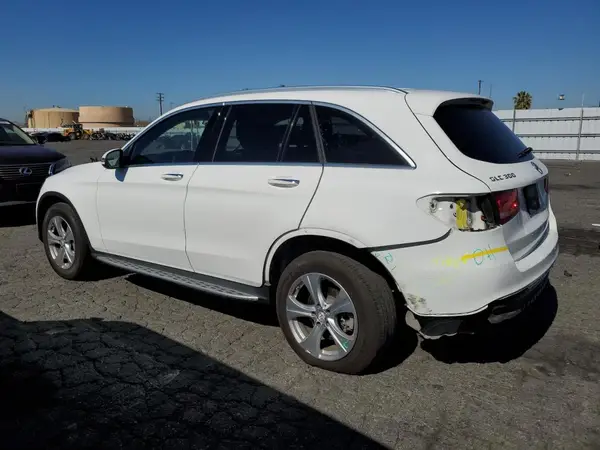 WDC0G4JB1GF021587 2016 MERCEDES-BENZ GLC - Image 2