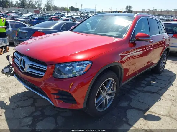 WDC0G4JB1GF109698 2016 MERCEDES-BENZ GLC - Image 2