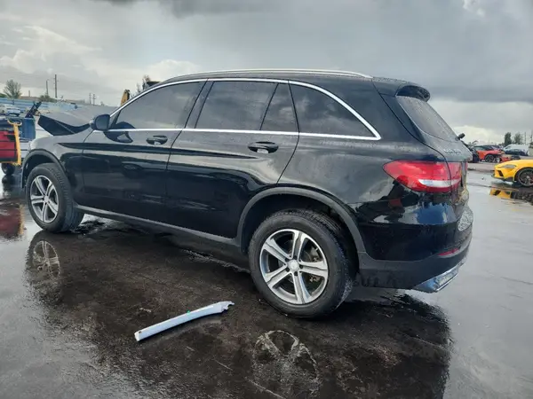 WDC0G4JB1GF114495 2016 MERCEDES-BENZ GLC - Image 2