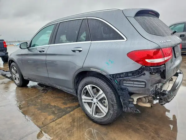 WDC0G4JB1HF122971 2017 MERCEDES-BENZ GLC - Image 2