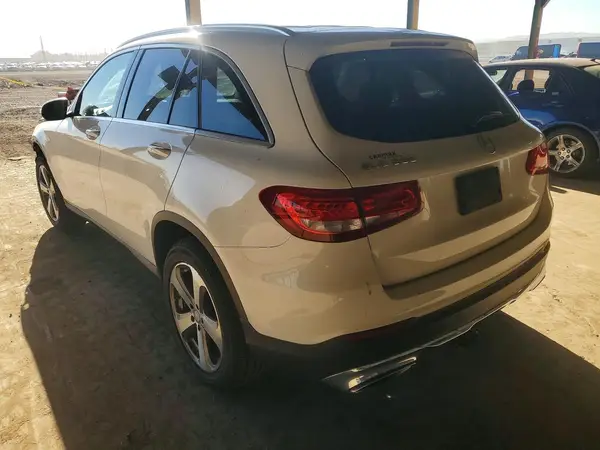 WDC0G4JB1HF133128 2017 MERCEDES-BENZ GLC - Image 2