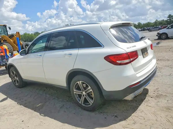 WDC0G4JB1HF190879 2017 MERCEDES-BENZ GLC - Image 2