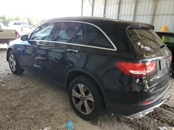 WDC0G4JB1HF228773 2017 MERCEDES-BENZ GLC - Image 2