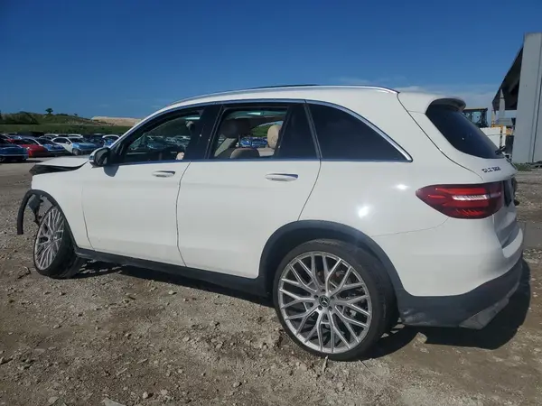 WDC0G4JB1HF275155 2017 MERCEDES-BENZ GLC - Image 2