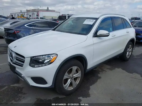 WDC0G4JB1HV008118 2017 MERCEDES-BENZ GLC - Image 2