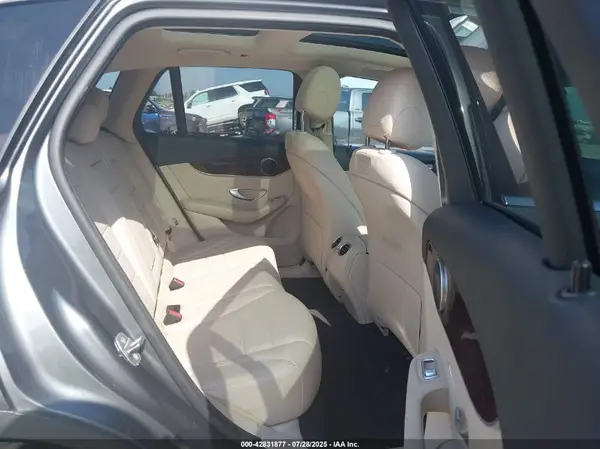 WDC0G4JB1JV018024 2018 MERCEDES-BENZ GLC - Image 8