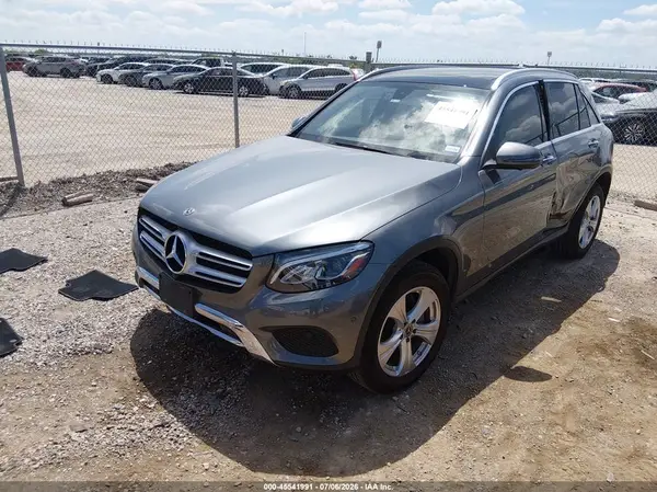 WDC0G4JB1JV036829 2018 MERCEDES-BENZ GLC - Image 2