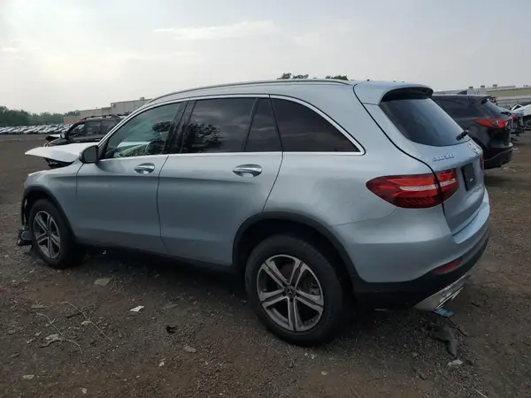 WDC0G4JB1JV049810 2018 MERCEDES-BENZ GLC - Image 2