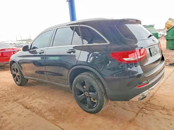 WDC0G4JB1JV054215 2018 MERCEDES-BENZ GLC - Image 2