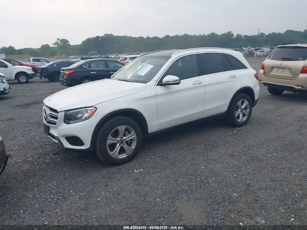 WDC0G4JB1JV062119 2018 MERCEDES-BENZ GLC - Image 2