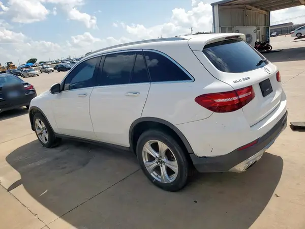 WDC0G4JB1JV066011 2018 MERCEDES-BENZ GLC - Image 2
