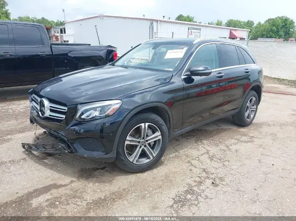 WDC0G4JB1JV089384 2018 MERCEDES-BENZ GLC - Image 2