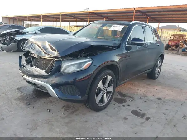WDC0G4JB1JV091717 2018 MERCEDES-BENZ GLC - Image 2