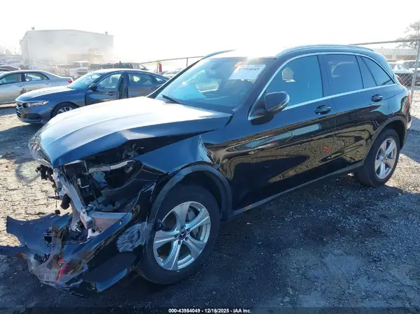 WDC0G4JB1JV094682 2018 MERCEDES-BENZ GLC - Image 2