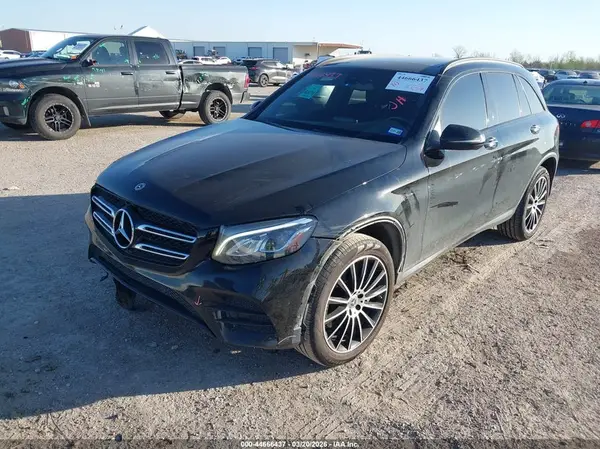 WDC0G4JB1JV100738 2018 MERCEDES-BENZ GLC - Image 2